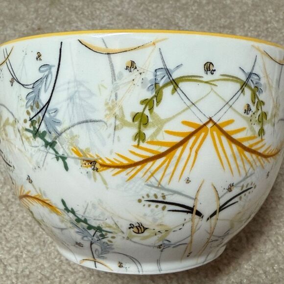 Bumble Bee Ceramic Bowl - Picture 3 of 3
